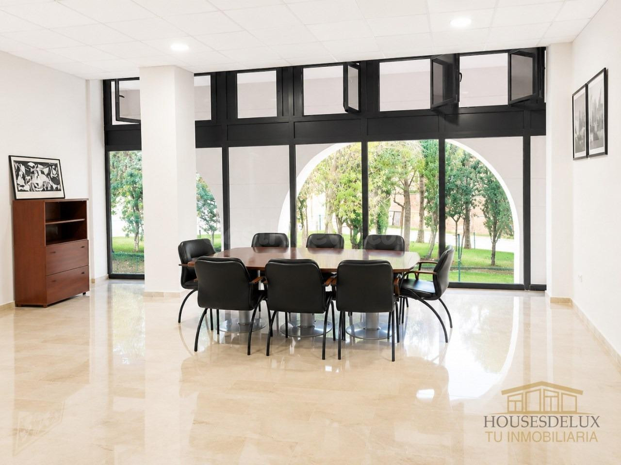 Local de 65 m2 con Cambio de Uso a Vivienda • Benidorm | Proyecto Incluido