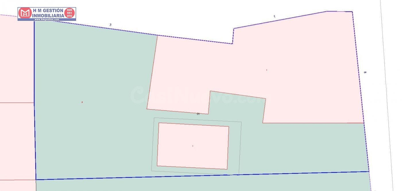 SE VENDE SOLAR DE 705 m2  EN ESQUINA CON 60 M2 DE FACHADA.