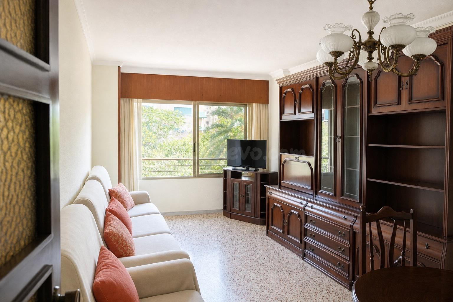 AMPLITUD, LUZ Y CONFORT EN CAROLINAS ALTAS | 3 DORMITORIOS | 2 BAÑOS | ASCENSOR