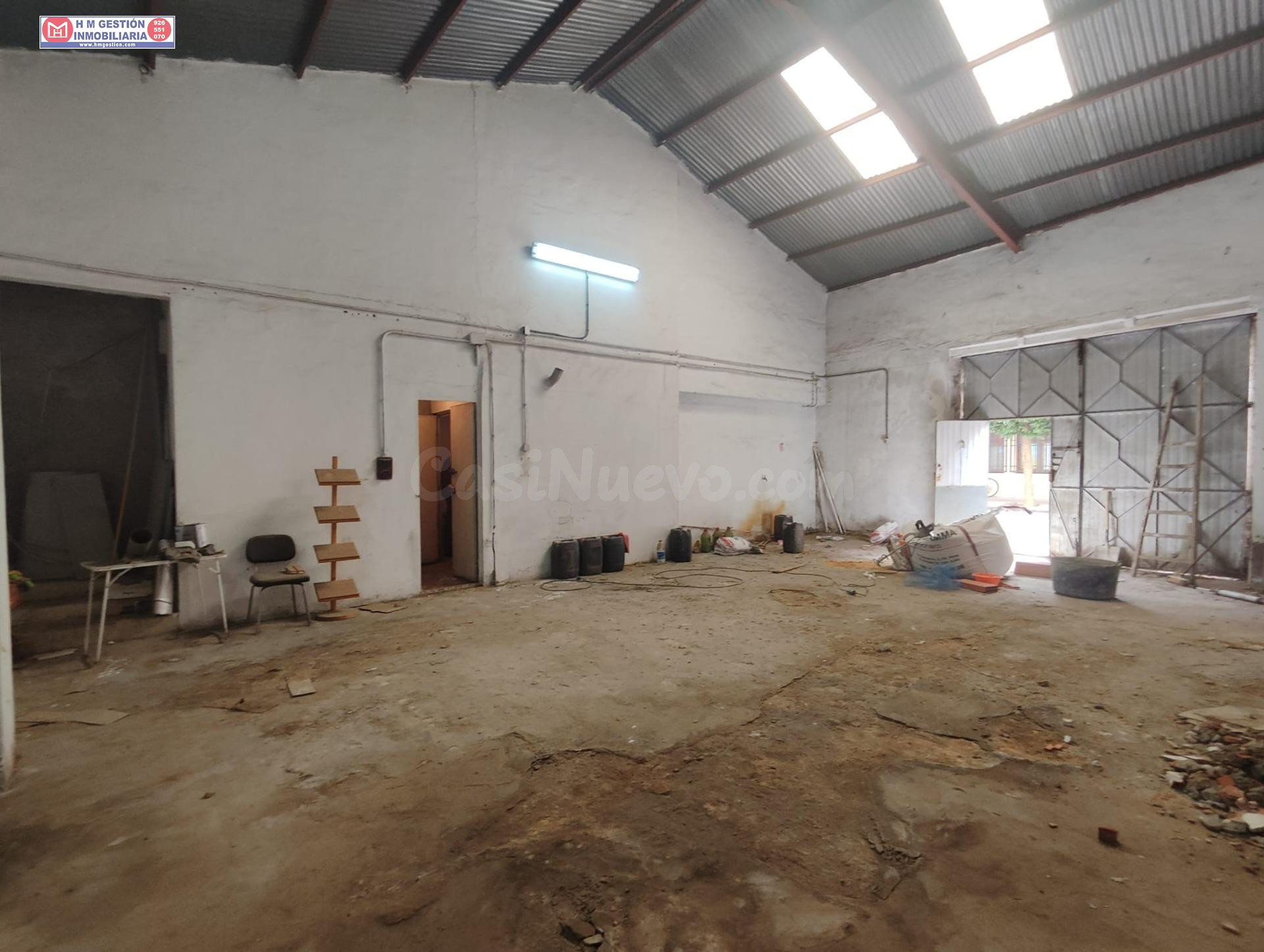 Local comercial 142m² en alquiler - Centro