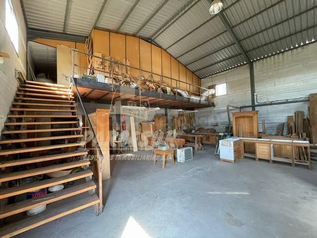 ZONA HIGUERON- Pacela de 2.500 m con NAVE de 300 m2. No hipotecable