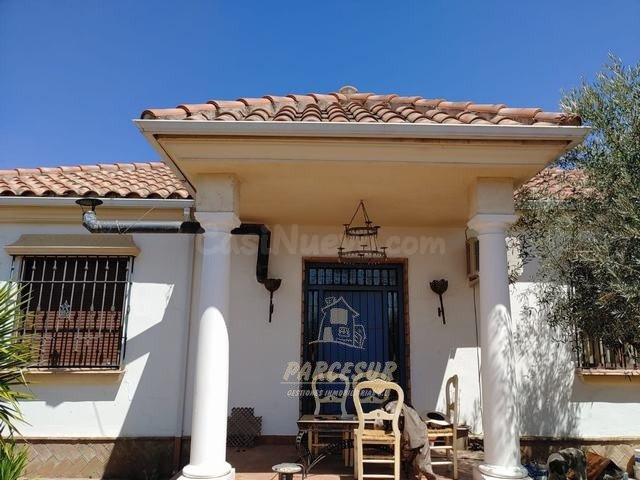 ZONA HIGUERON -  No hipotecable -2 CASAS y PISCINA en una Parcela de 1.500 m2