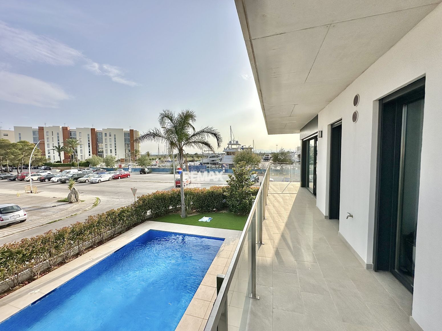 Roses, Santa Margarita | Moderno apartamento a estrenar en la Costa Brava