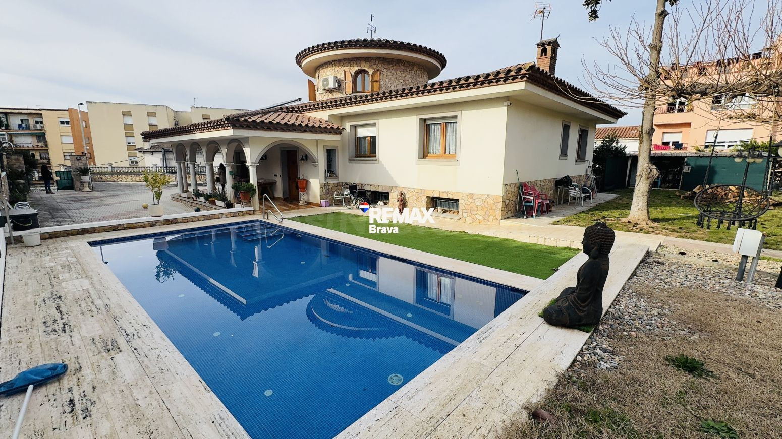 Montilivi, Girona | Villa independiente con piscina privada y amplio terreno