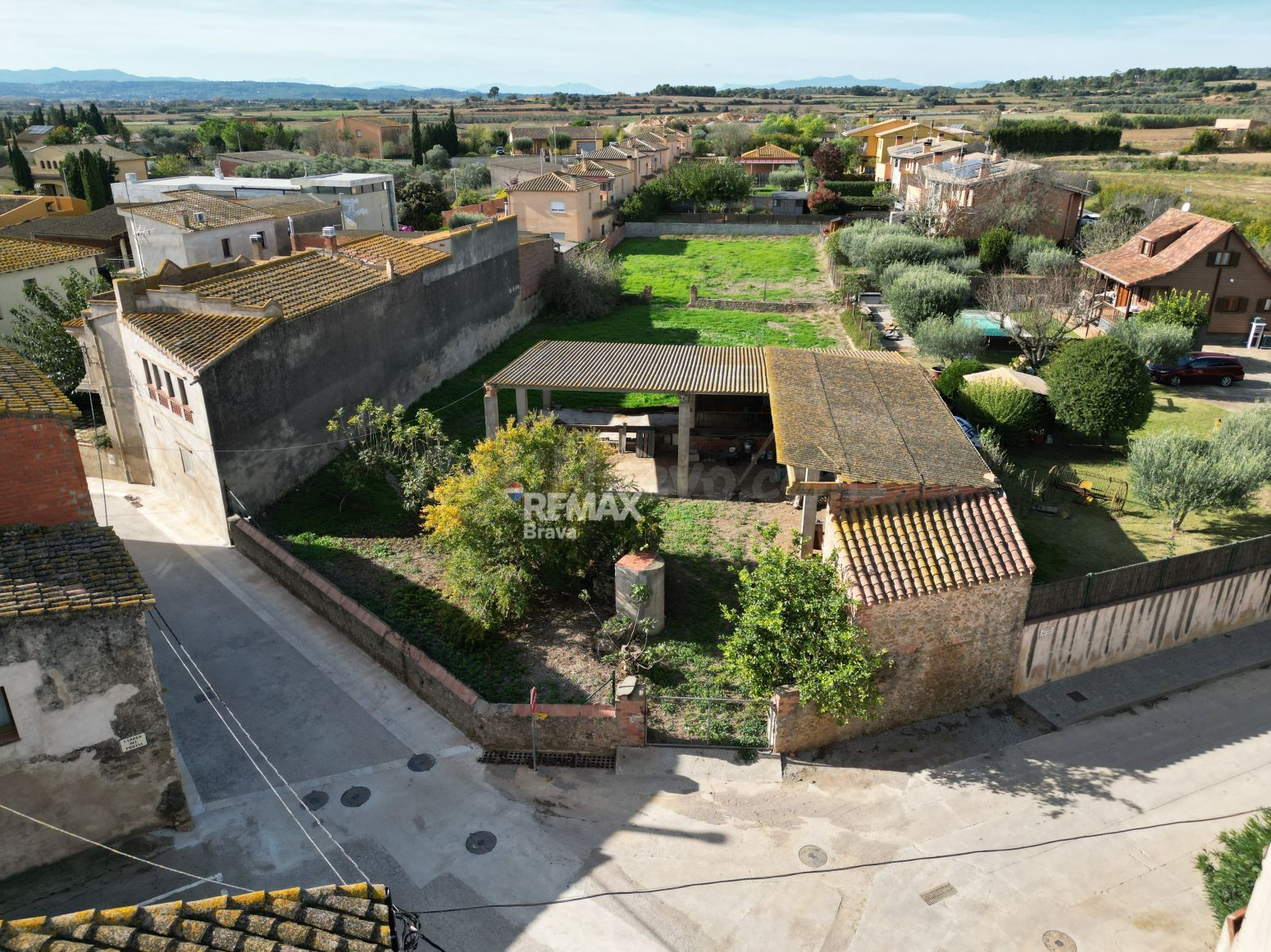 La Tallada d’Empordà | Oportunidad única: amplio terreno en zona residencial tranquila