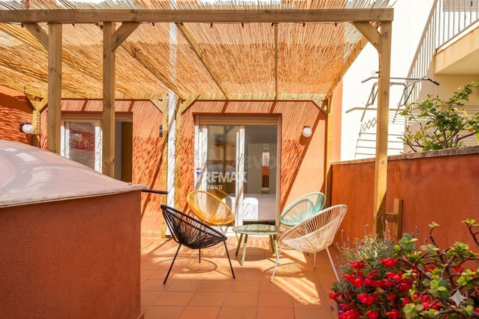Roses · Centro | Apartamento con magnifica terraza a pocos metros del mar