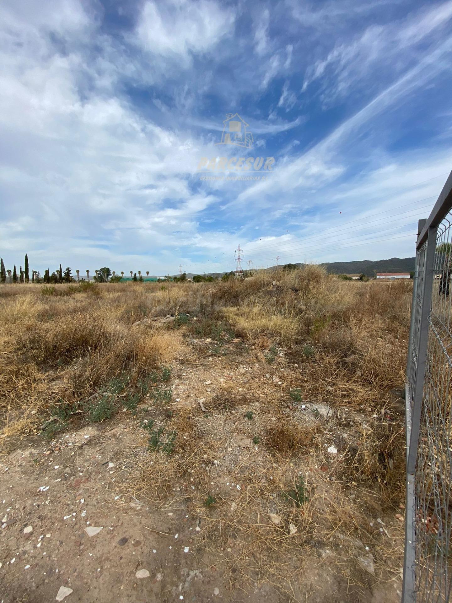 ZONA LA BARQUERA - Parcela de 16.000 m2 con escrituras, con posibilidad de dividir en 2.
