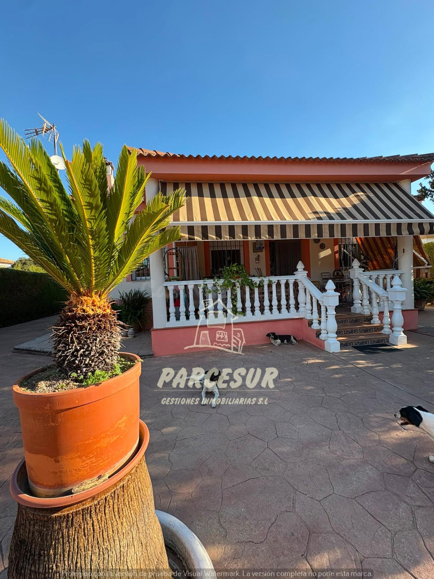 ZONA LAS CUEVAS-PARAMO Parcela de 1.500 m2 con casa de 125 m2 y piscina