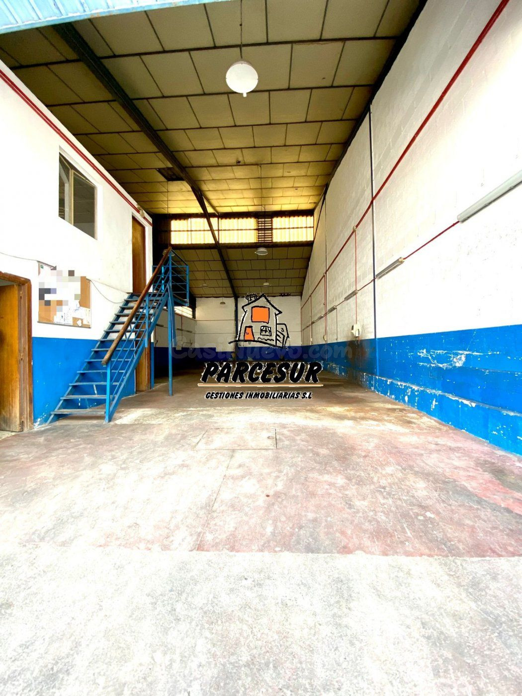 POLIGONO AMARGACENA - NAVE INDUSTRIAL EN VENTA CON UNOS 300 M2