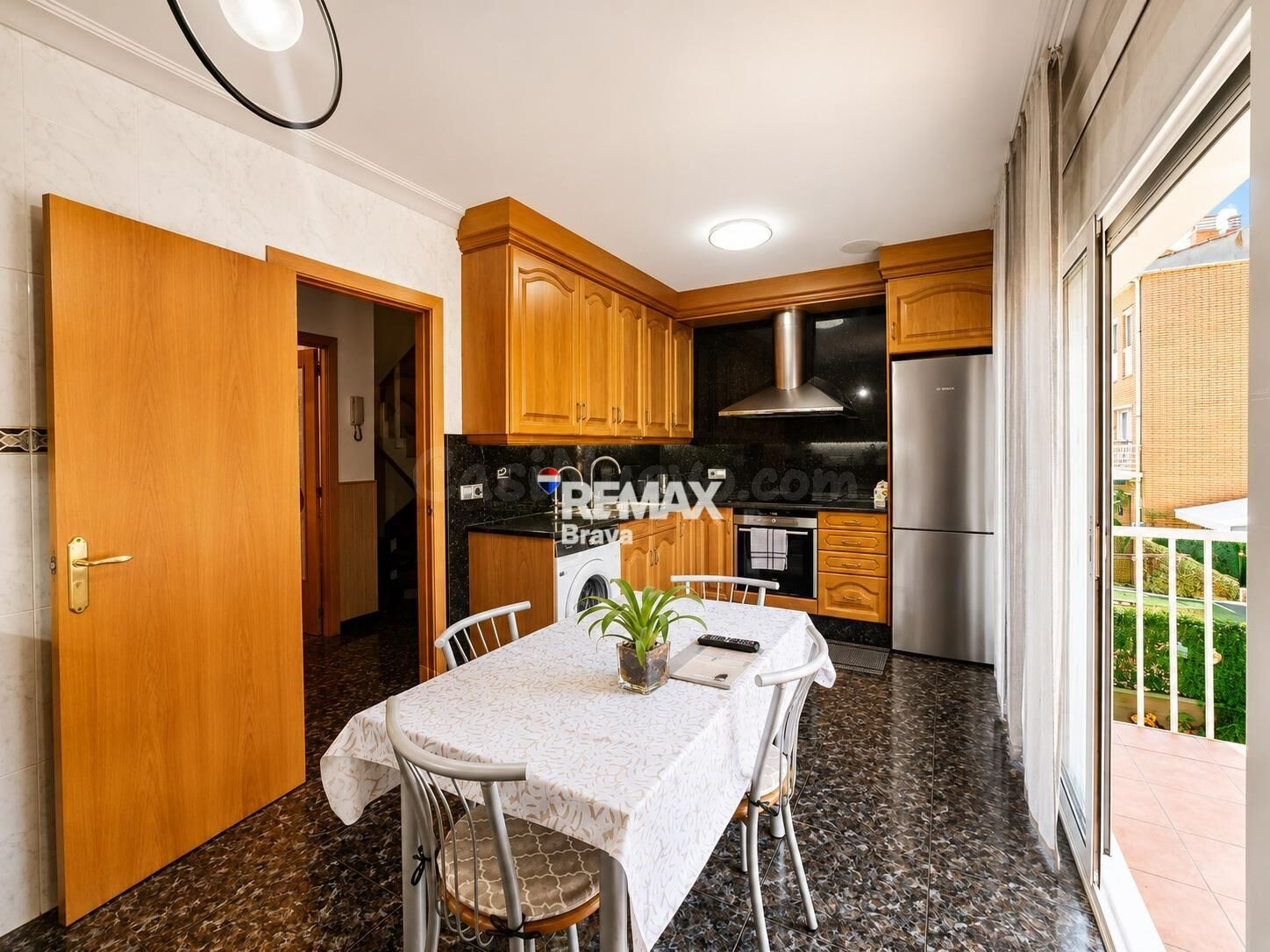 Olot | Casa pareada con garaje, patio y chimenea en una tran - foto 5