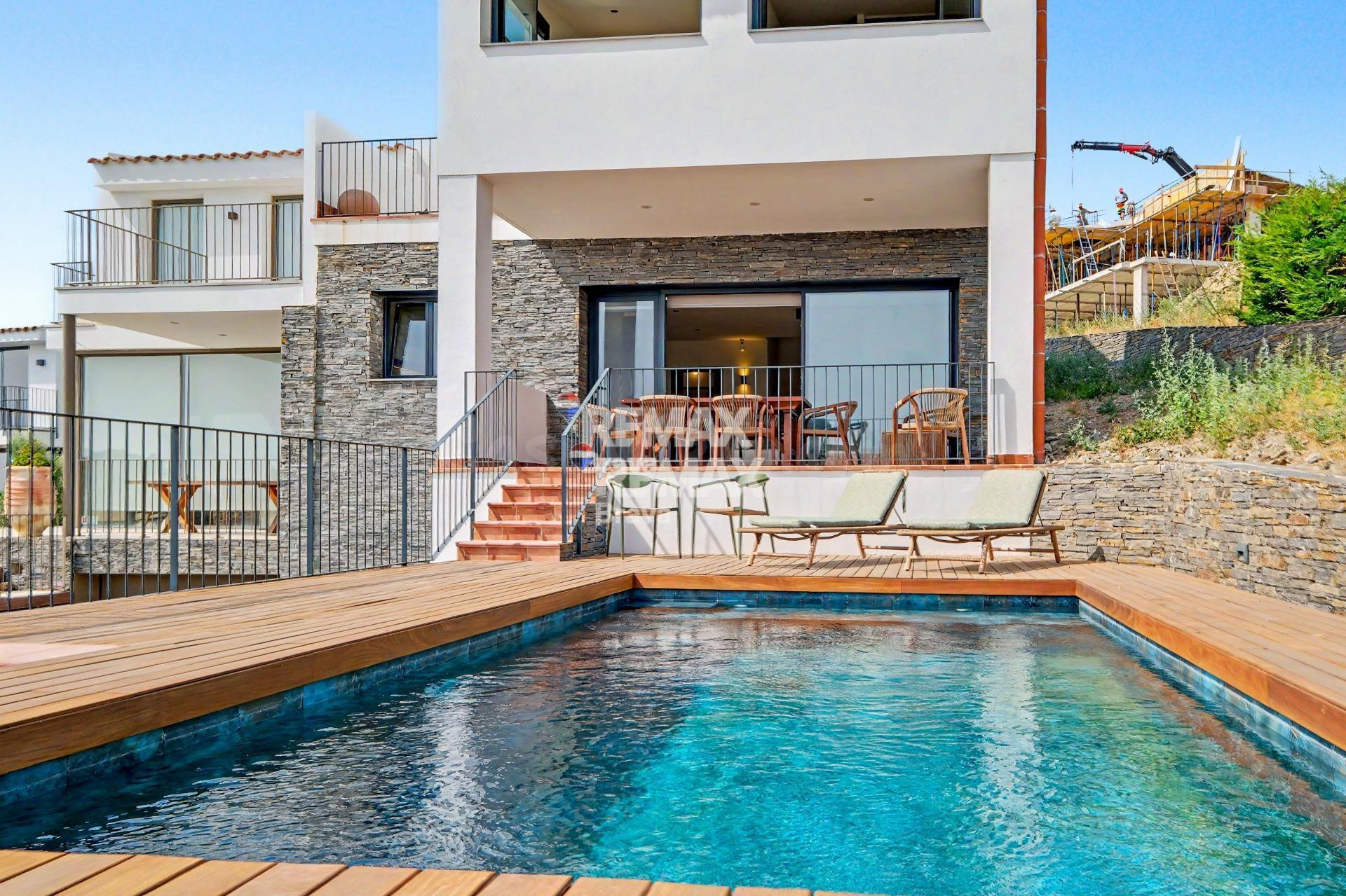 Exclusiva villa de lujo de reciente construcción  con vistas al mar en Es Caials, Cadaqués