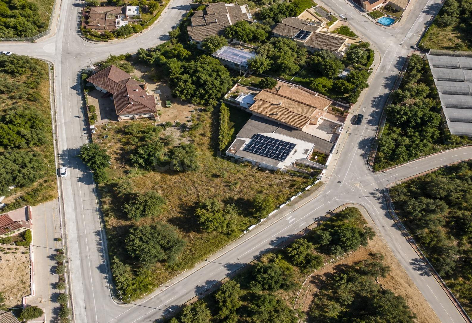 Solar urbano en La Llacuna – 1.215 m2 con posibilidad de vivienda unifamiliar o pequeña promoción