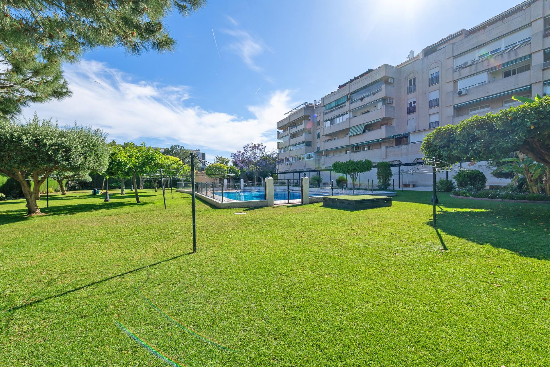 Piso exclusivo en urbanización Capri