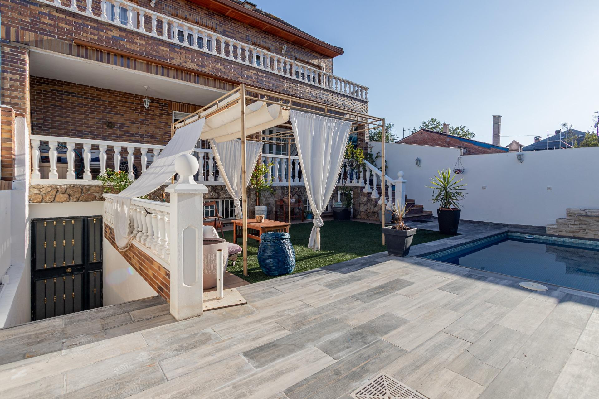 Chalet 6 habitaciones 188m² en venta - Rejas