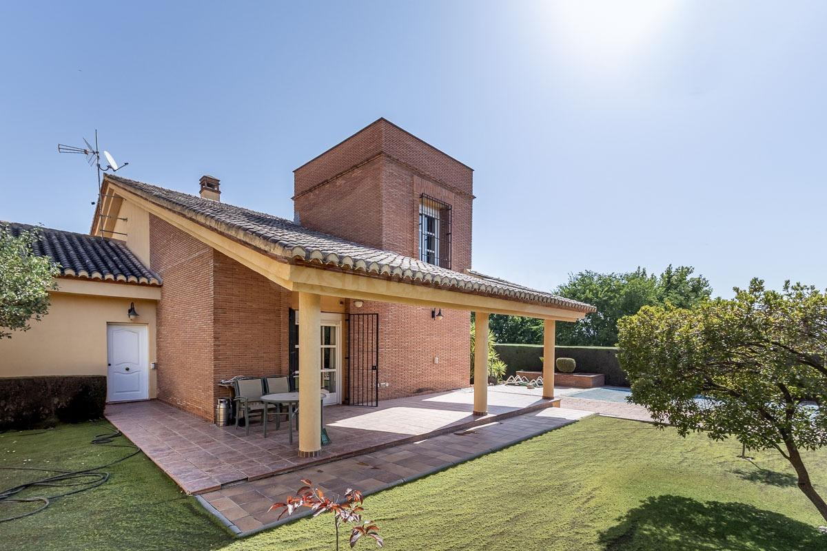 Chalet en Monte Elvira, Albolote