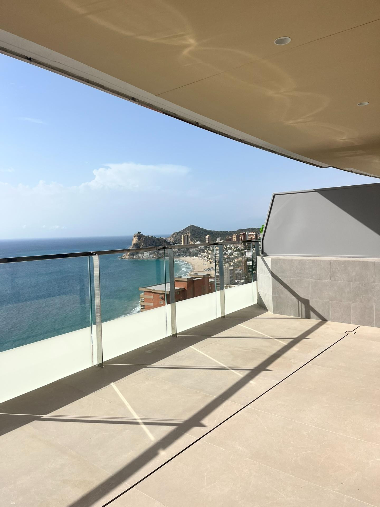 EXCLUSIVO APARTAMENTO EN BENIDORM