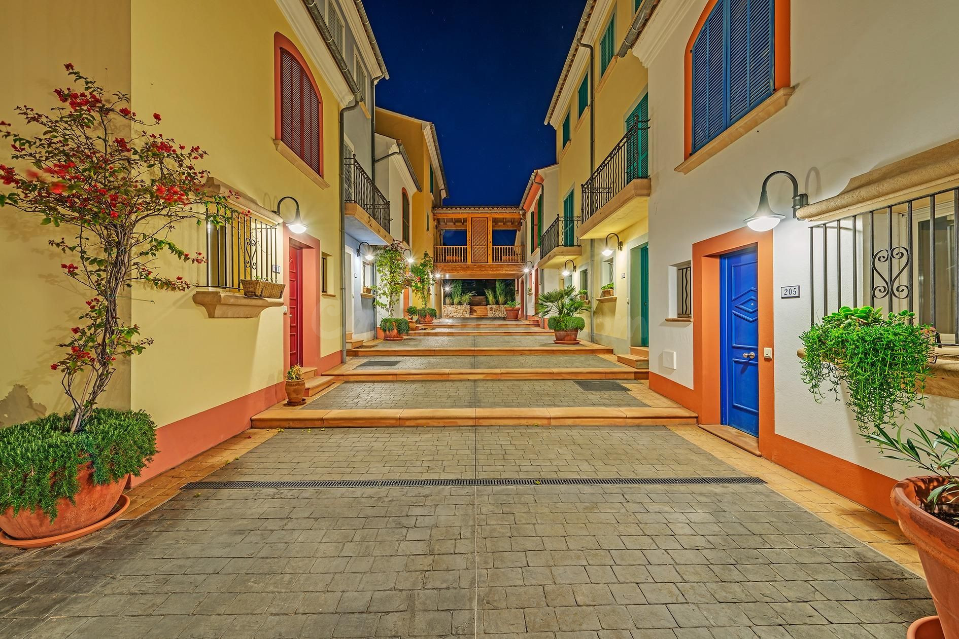 ESPECTACULAR PROMOCIÓN DE OBRA NUEVA EN URBANIZACIÓN