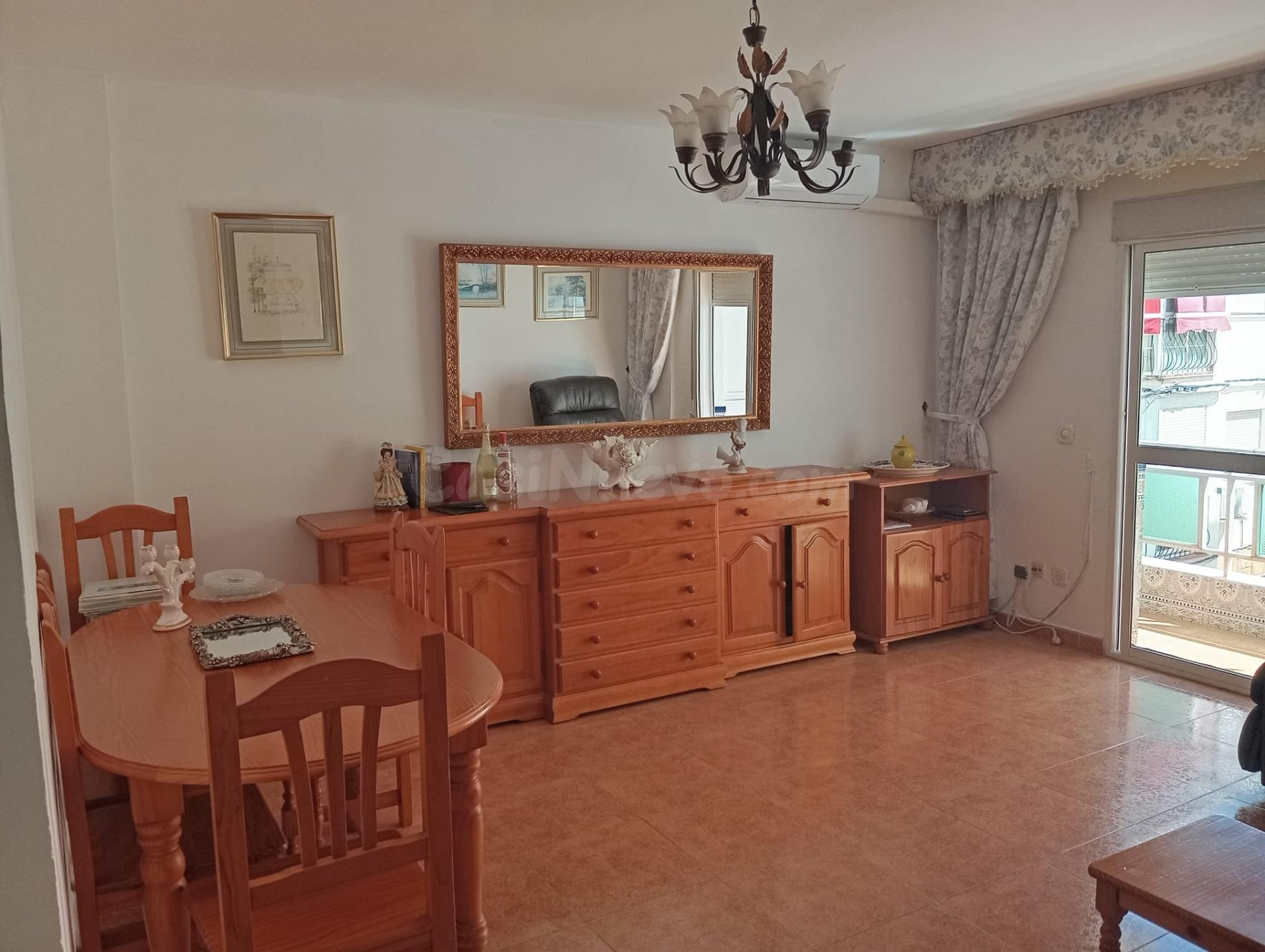 Piso de 80 m2 junto al Bulevar de San Pedro y vistas al mar. Plaza de garaje opcional.