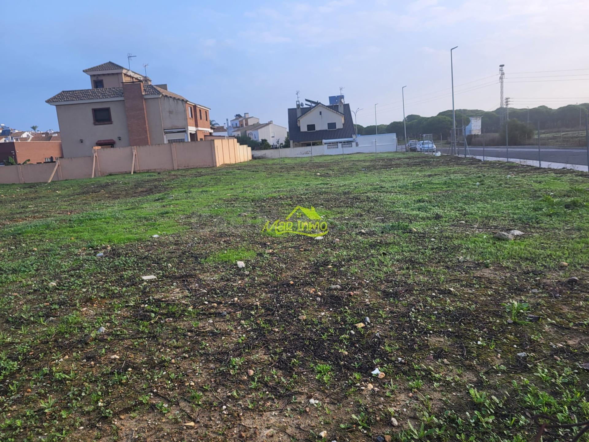 SOLAR URBANO EN ALJARAQUE