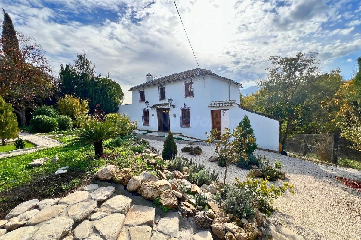 GR3633 - HUETOR TAJAR, Villa tradicional rehabilitada