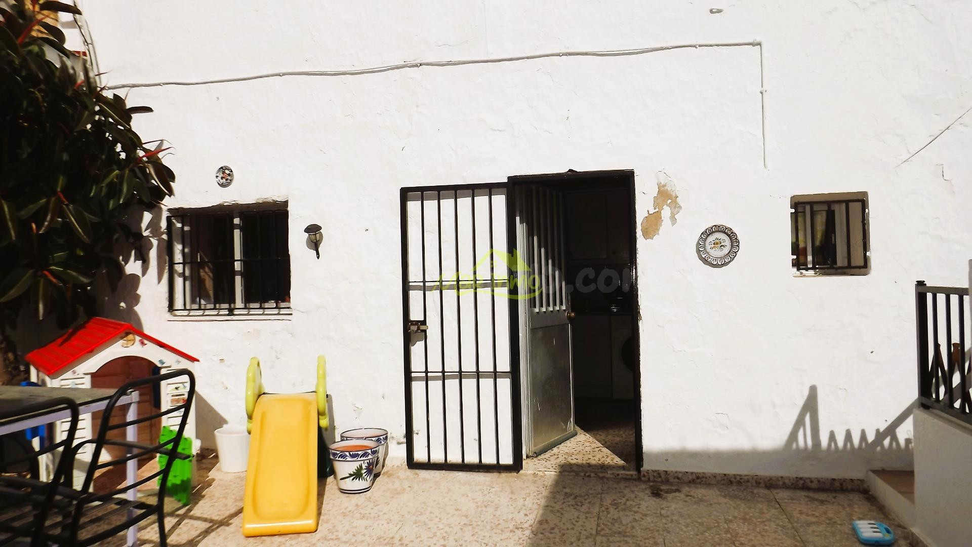 CASA DE PUEBLO REFORMADA EN ALJARAQUE - foto 2