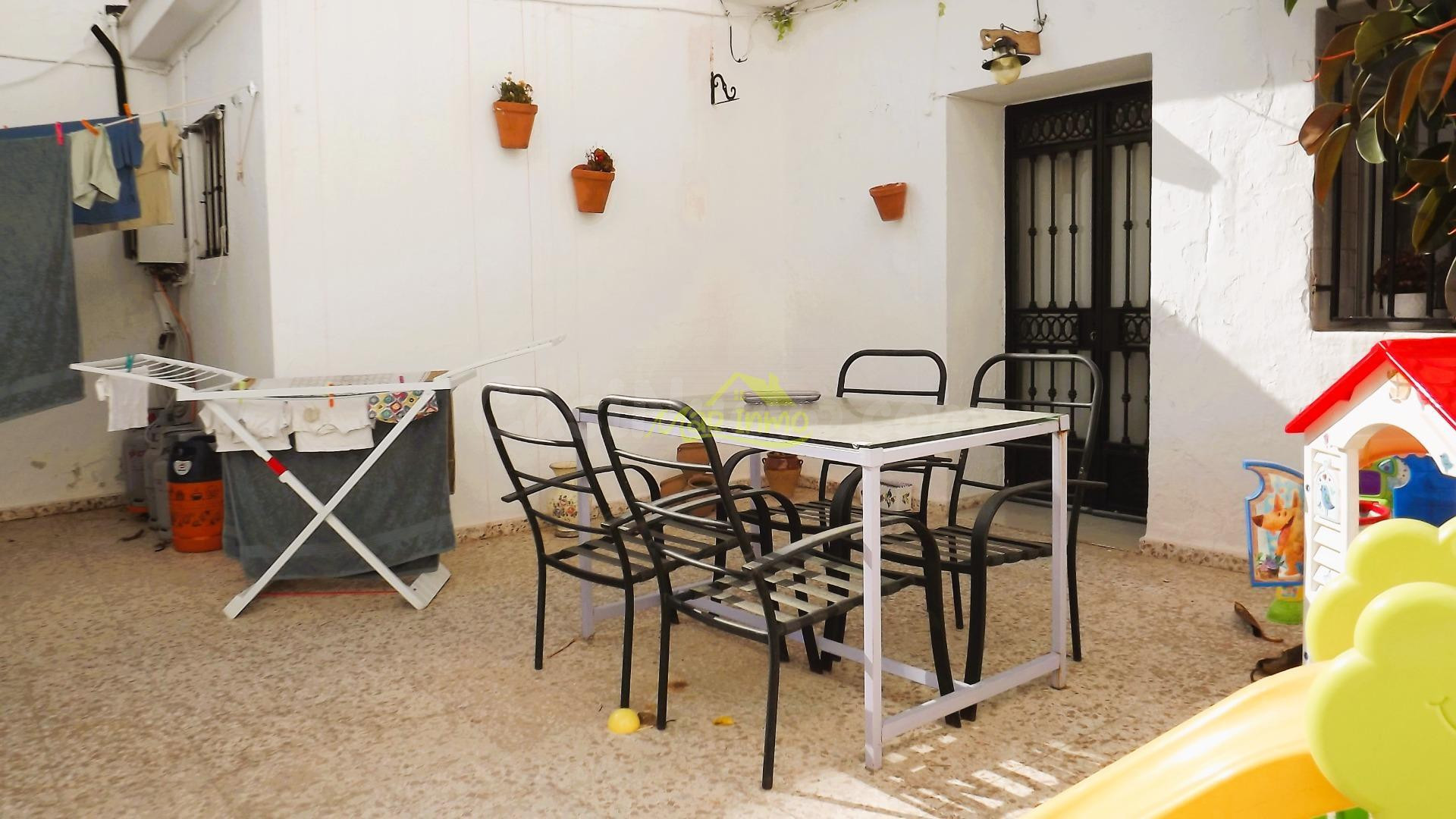 CASA DE PUEBLO REFORMADA EN ALJARAQUE - foto 4