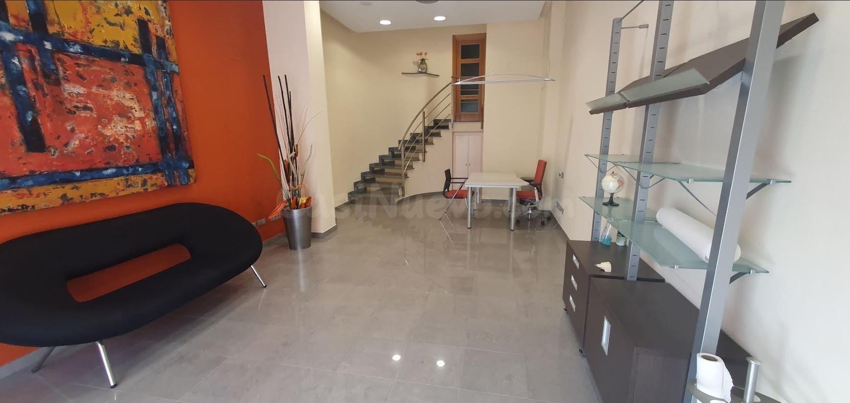 SE VENDE MAGNIFICO LOCAL EN EL POLIGONO 3 PARA ENTRAR A TRABAJAR