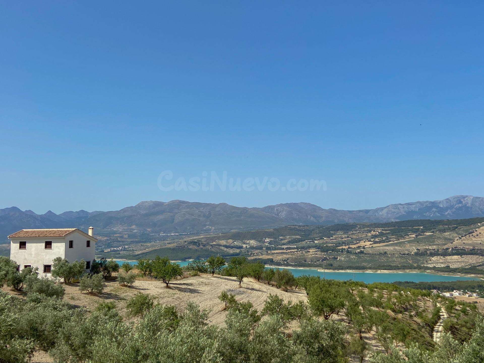 GR3914 - Alhama de Granada - chalet inacabado y cabaña de madera con vistas al lago y a la montaña