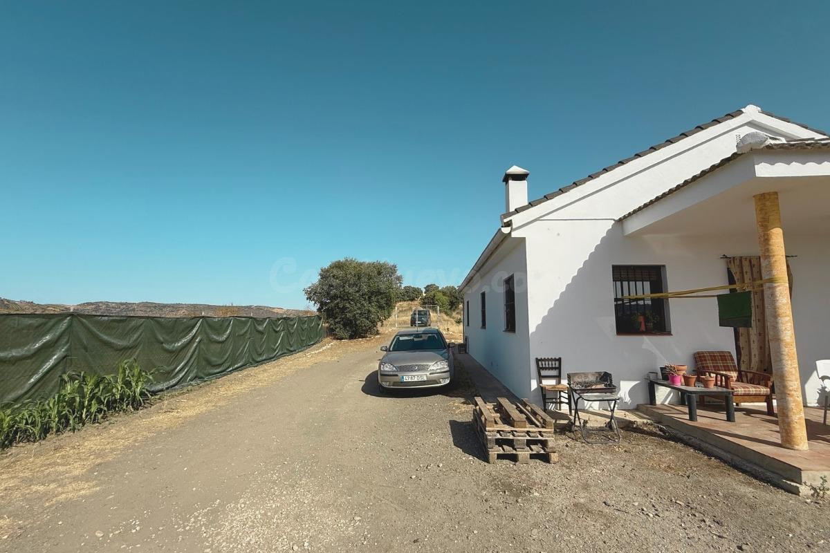 GR3903 - Alhama de granada - Chalet independiente con terren - foto 5