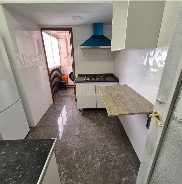 SE VENDE MARAVILLOS PISO EN ZONA DEL MERCADO DE LA VALL D'UI - foto 4