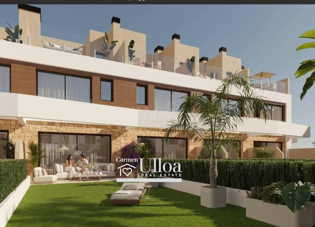VILLA ADOSADA CONTEMPORÁNEA CON VISTAS AL MEDITERRÁNEO