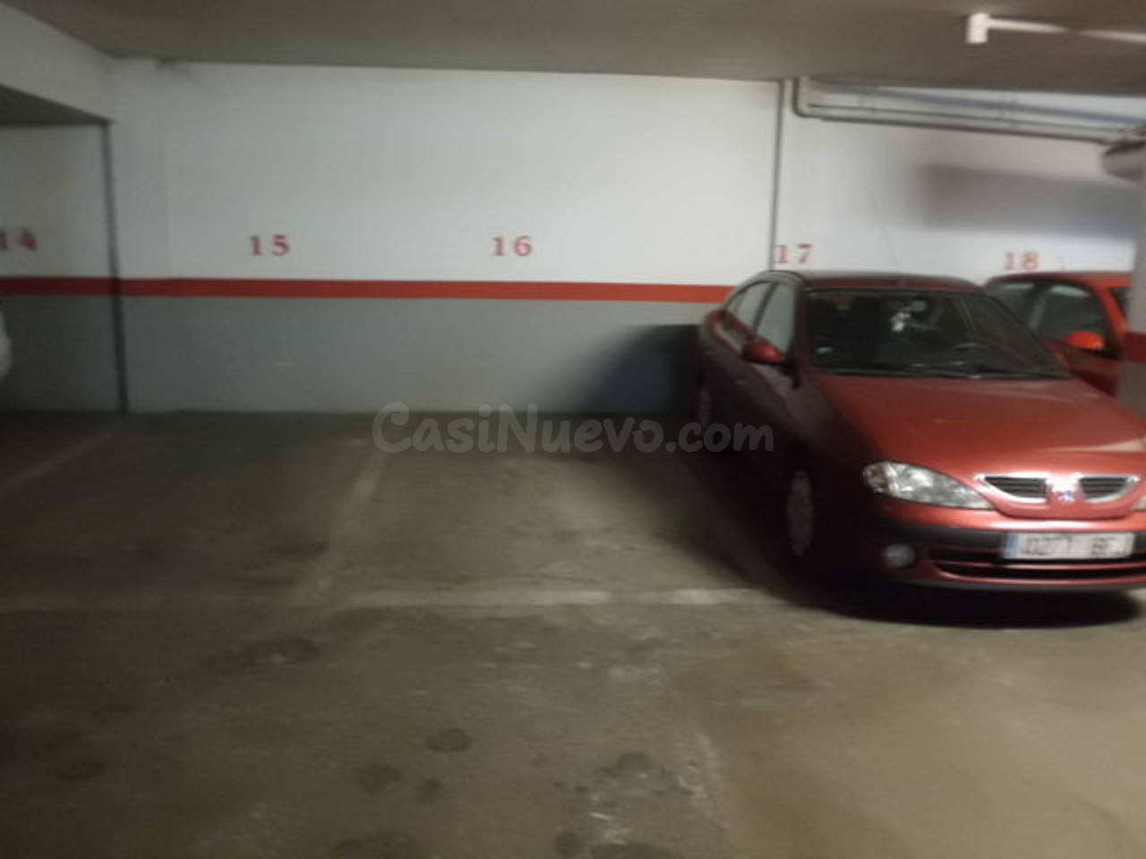 Garaje 13m² en venta - Centro