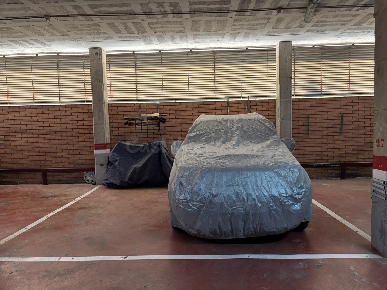 plaza de parking doble en pla d´en Coll