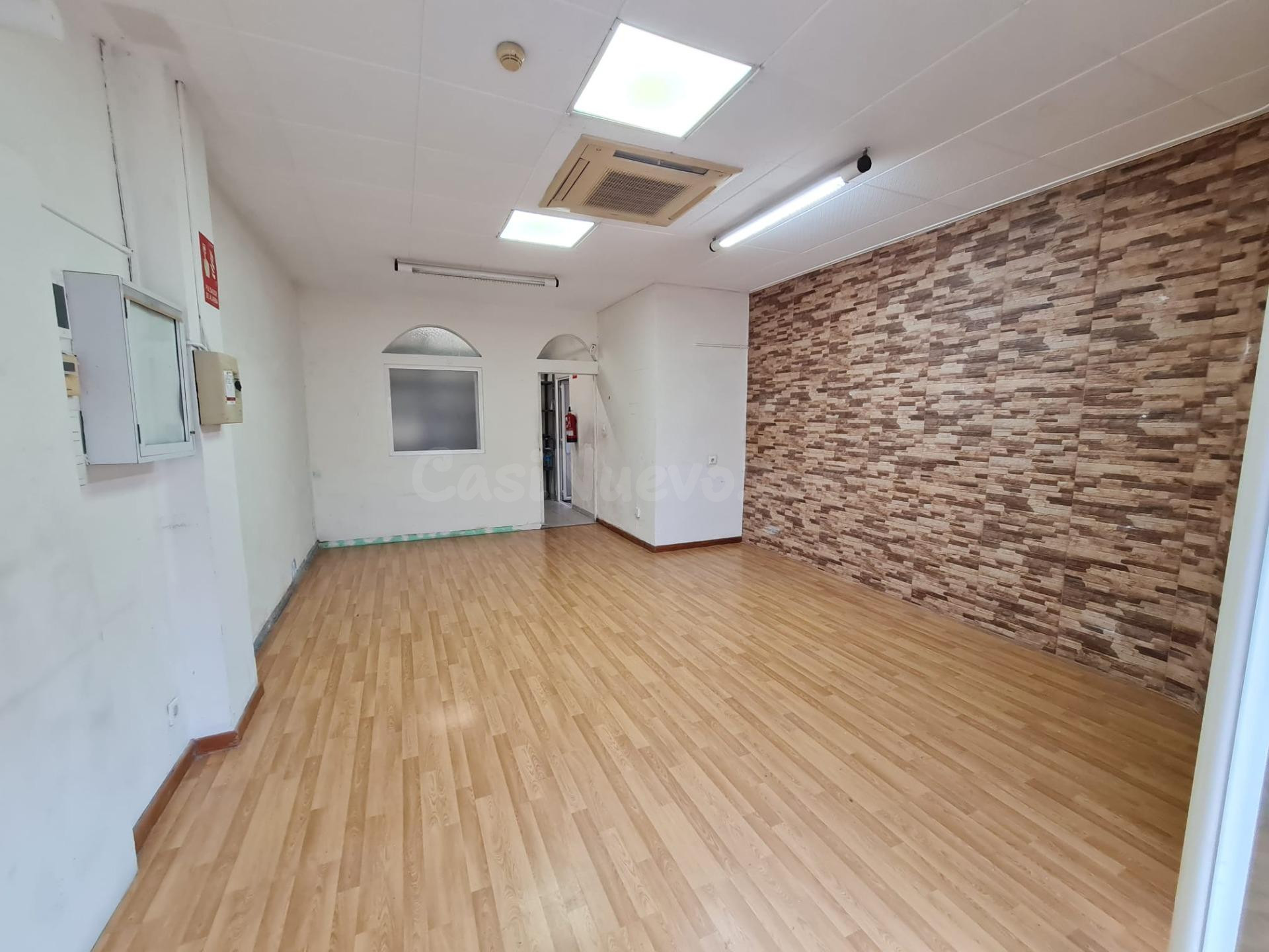 LOCAL COMERCIAL EN PLENO CORAZÓN DE MONTCADA