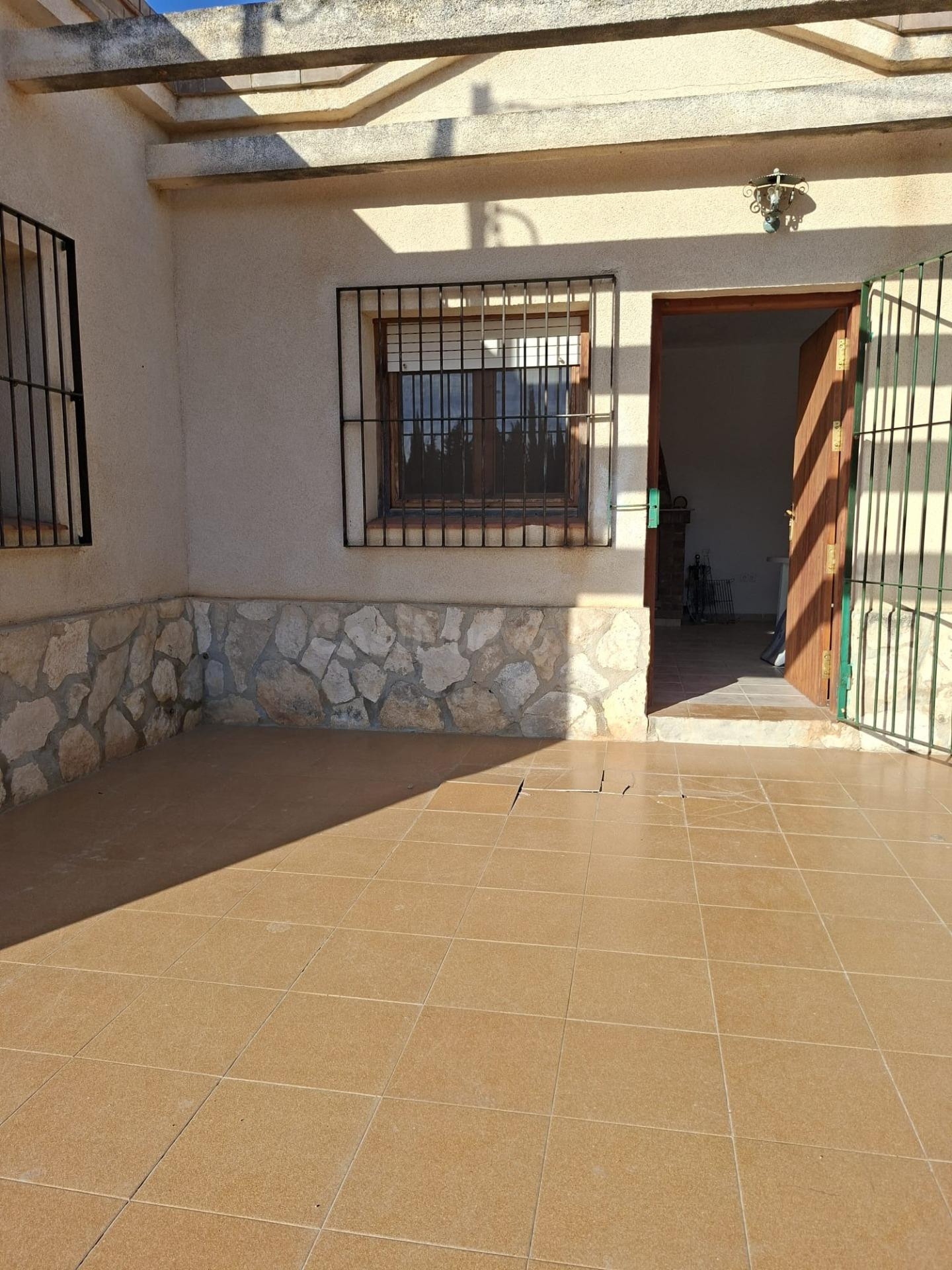 Amplia Finca de Oportunidad: Terreno rustico con casa  en Venta