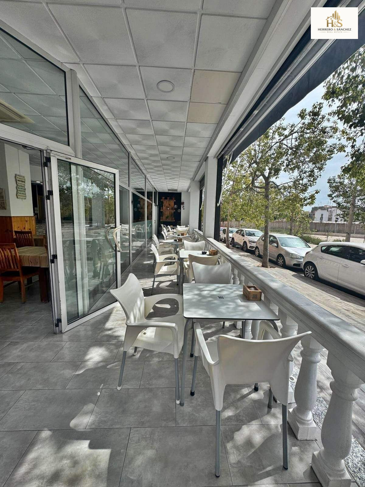 TRASPASO DE CAFETERÍA EN CALLE SANTO DOMINGO – SAN BLAS