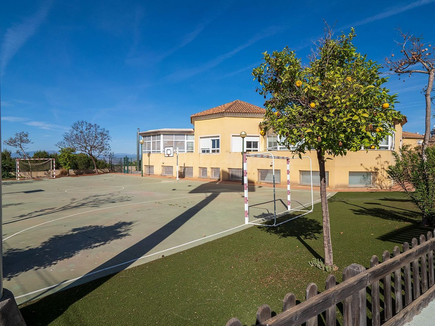 Edificio 978m² en venta - Altorreal-El Chorrico