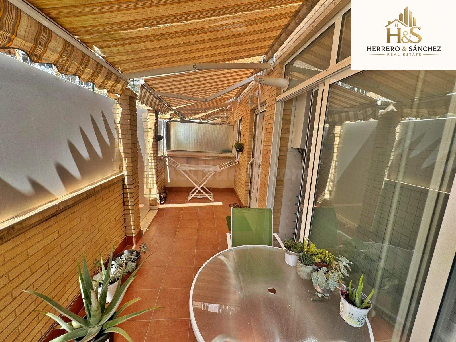 TRÍPLEX DE LUJO EN URBANIZACIÓN VILLA TERESA – SAN GABRIEL – ALICANTE
