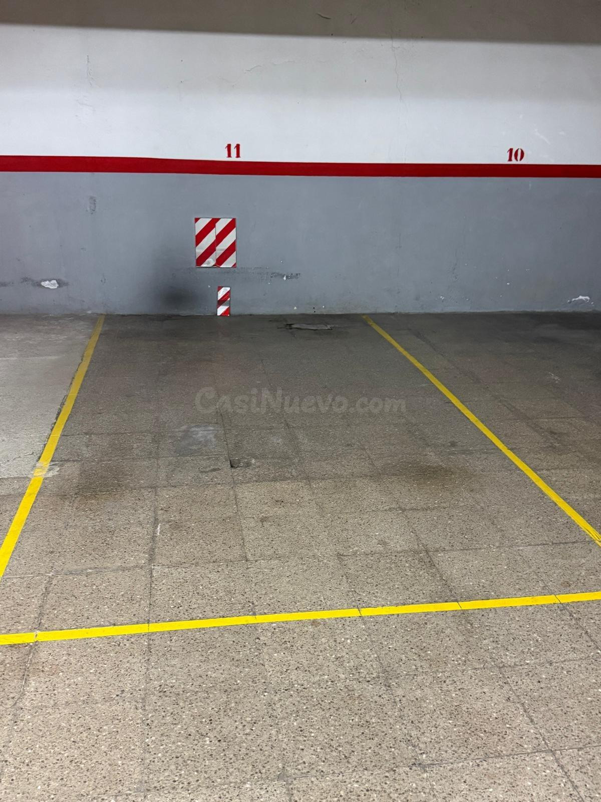 Plaza grande en Carrer Conveni 43 – ¡Fácil maniobra!