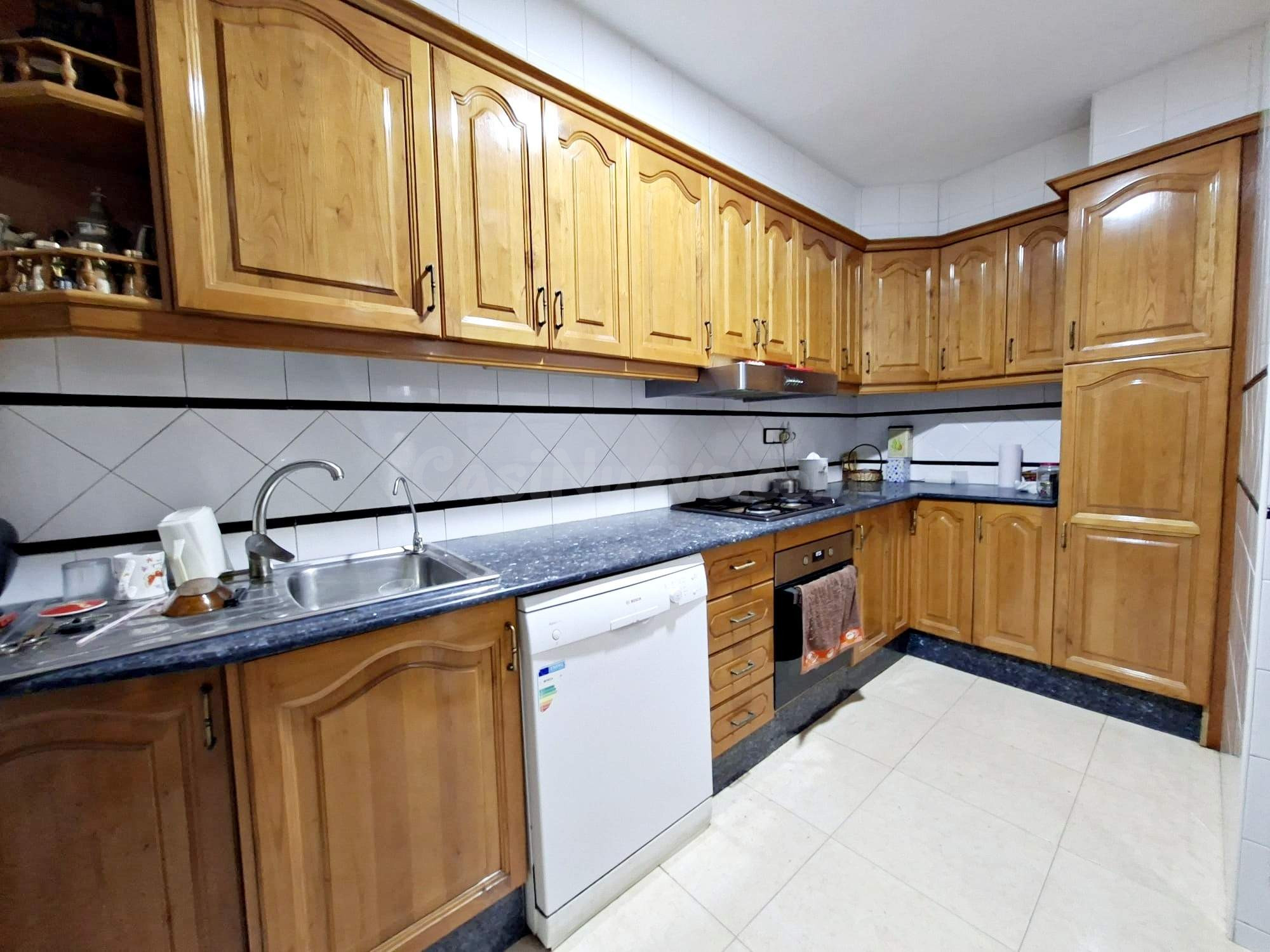 Vivienda con local comercial, solárium y trastero. una oportunidad con múltiples posibilidades