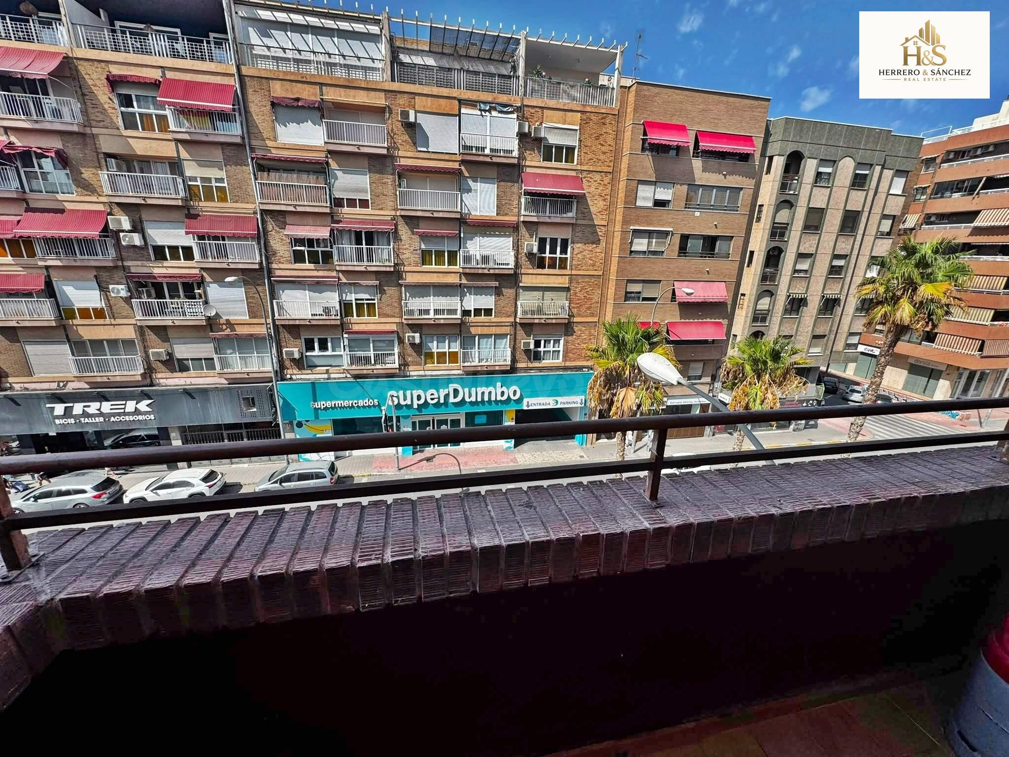 SE VENDE PISO EN AVENIDA AGUILERA - BENALÚA - ALICANTE