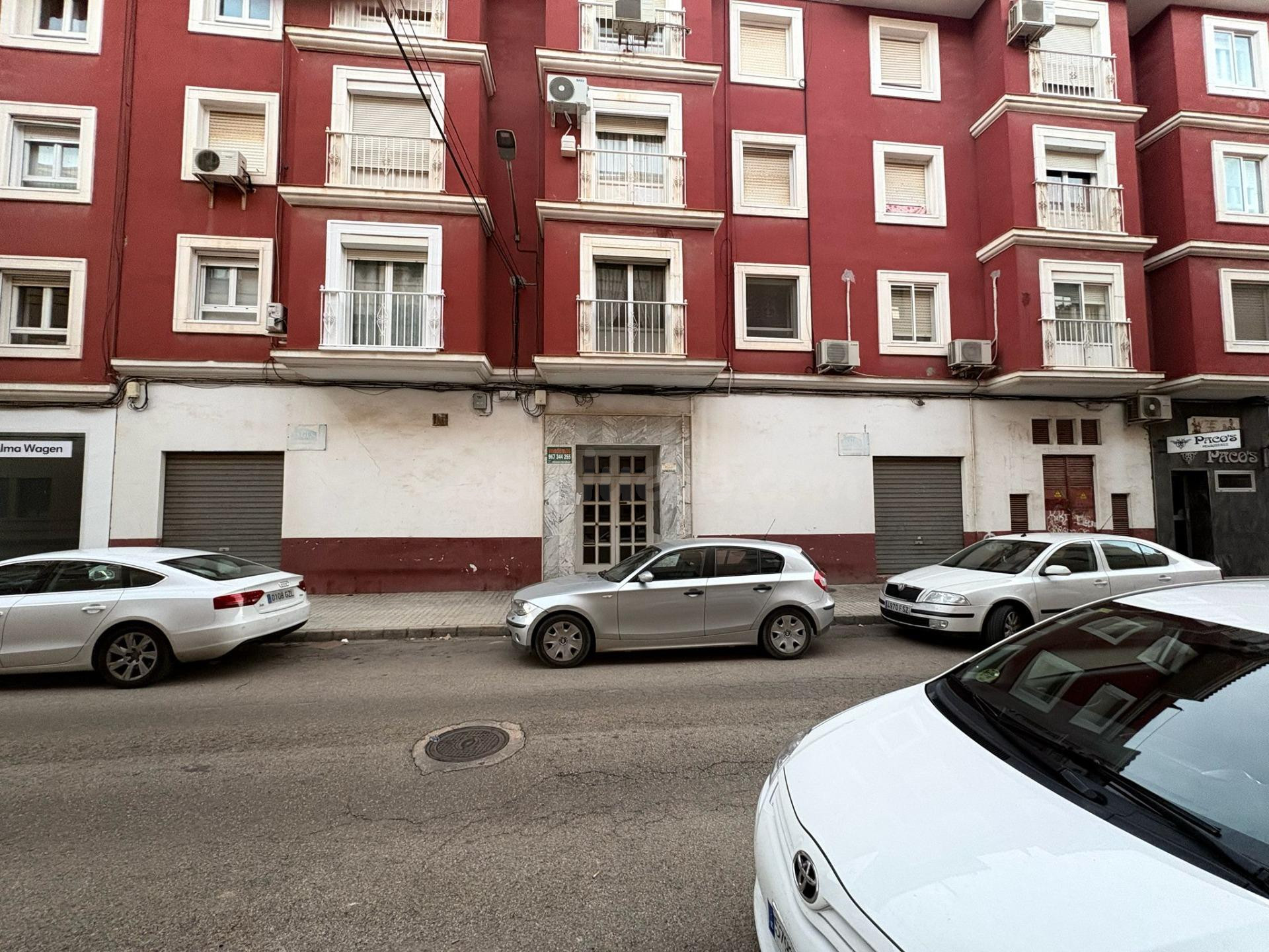 LOCAL COMERCIAL DIÁFANO EN BASTO