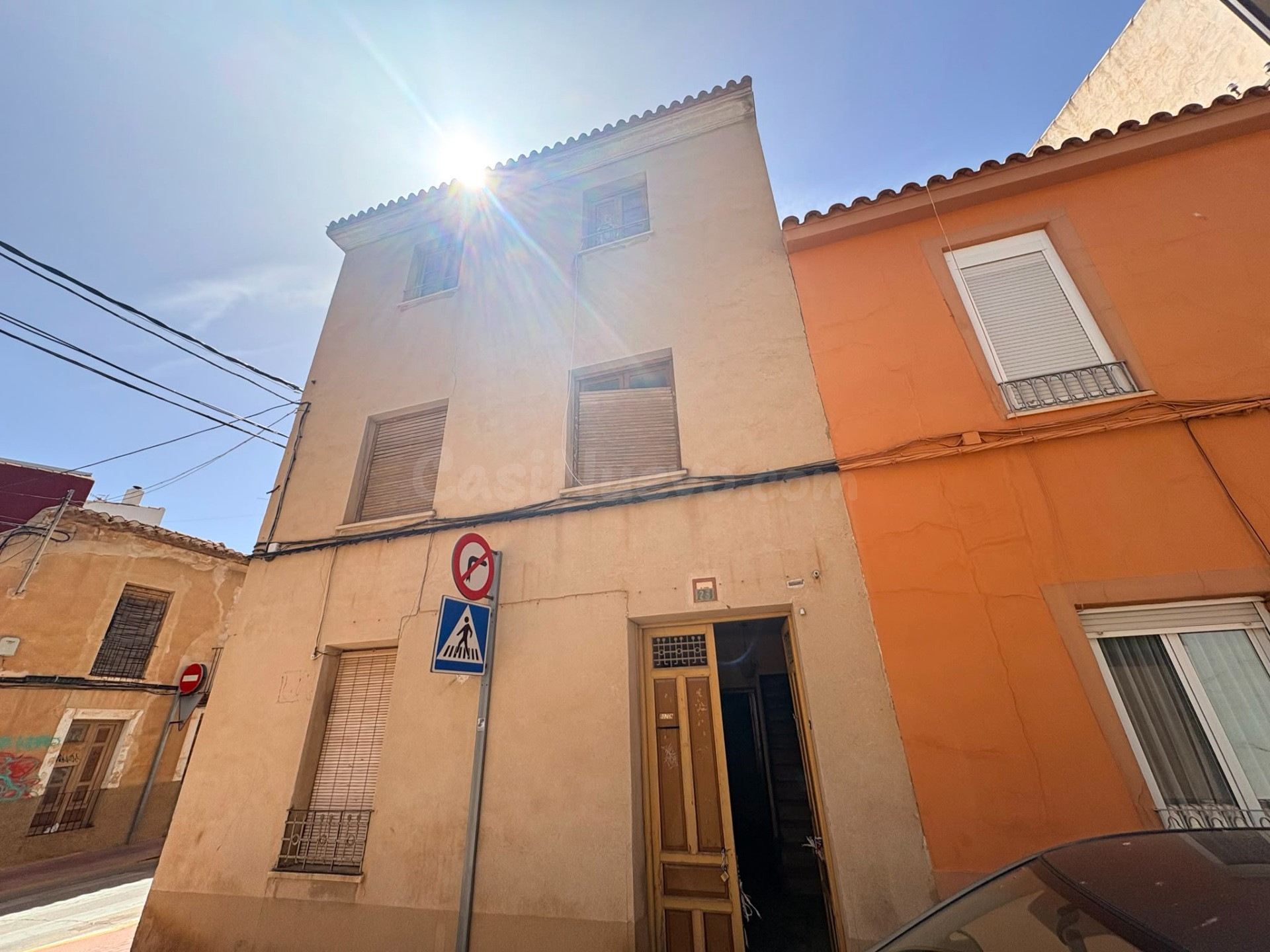 CASA PARA DERRIBAR O REFORMAR EN SU TOTALIDAD EN BARRIO SAN ROQUE