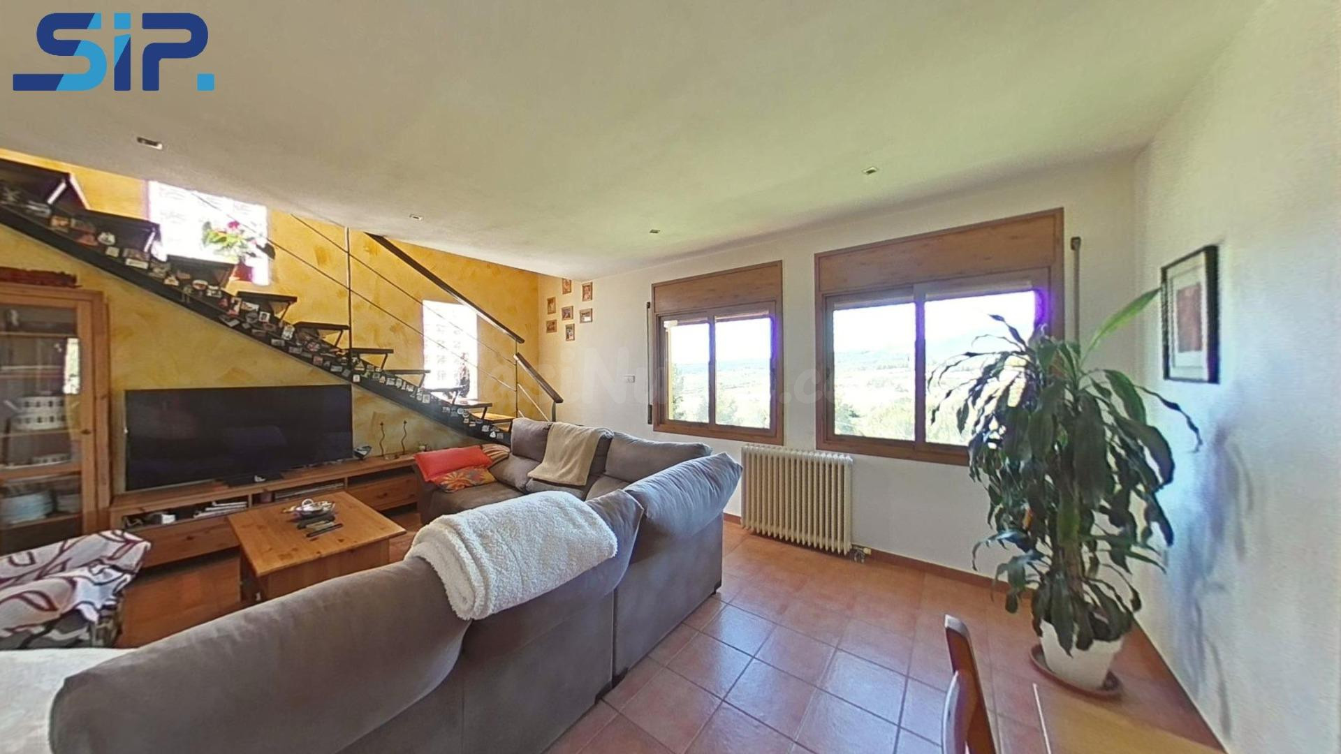 CASA EN VENTA EN FONT RUBI CON ESPECTACULARES VISTAS - foto 5