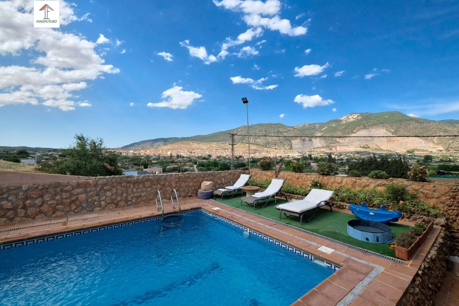 Espectacular cortijo con encanto, piscina y vistas a Sierra Nevada en Padul