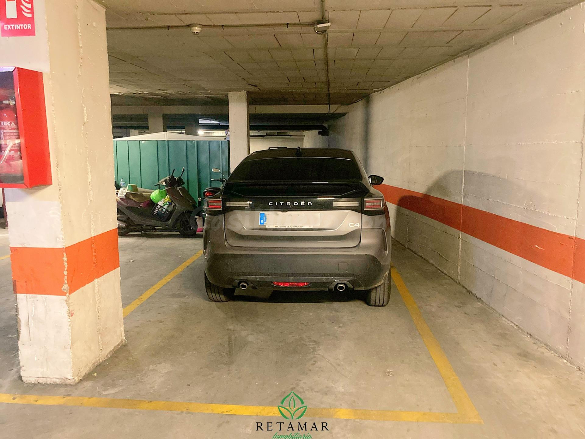 AMPLIA PLAZA DE GARAJE EN EXCELENTE UBICACIÓN (ZONA EL MOLINO)