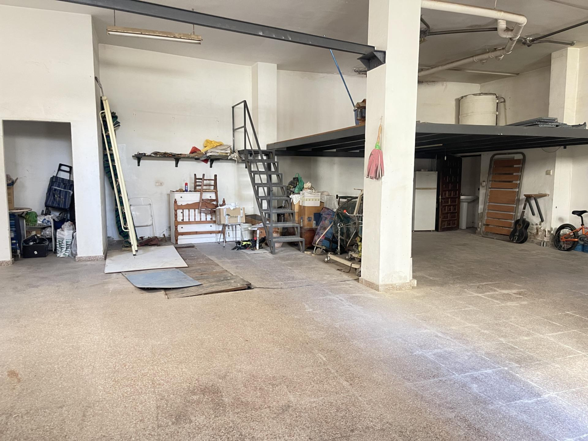 LOCAL COMERCIAL EN ZONA CERCANA A MERCADO DE ABASTOS¡¡¡¡