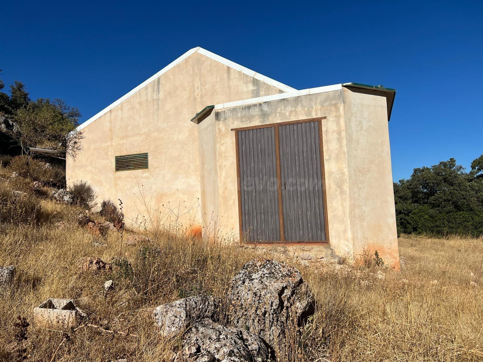 PARCELA RUSTICA CON CASA CON BONITAS VISTAS DEL TORCAL DE ANTEQUERA¡¡¡¡¡