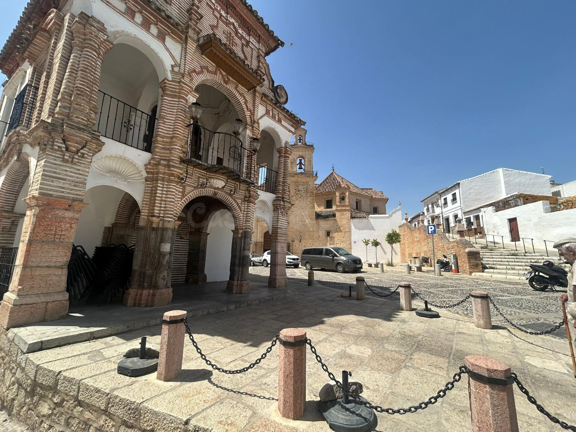 Casa en Zona Casco Histórico de Antequera - Amplia y Listo para Entrar a Vivir