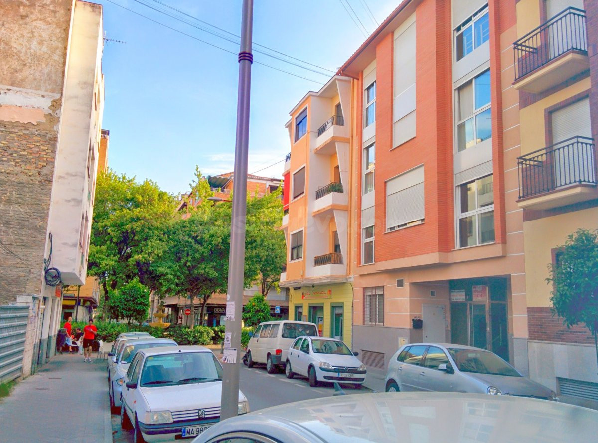 ¡Oportunidad de Inversión en el Corazón de Granada!